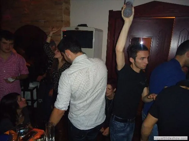 1301201287.jpg