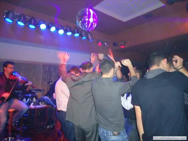1301201291.jpg