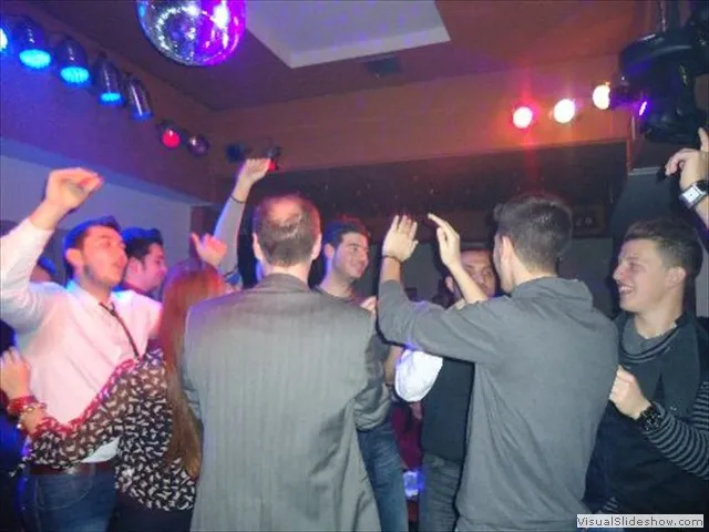 1301201293.jpg